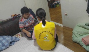 어르신들 밑반찬 식사생활 봉…