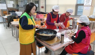 독거어르신들의 배고픈 하루에…