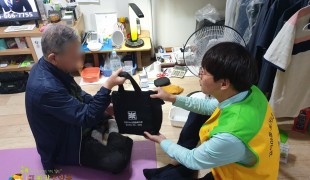 홀몸어르신 밑반찬전달현장