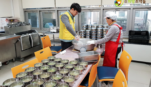 희망도시락 현장 :-)